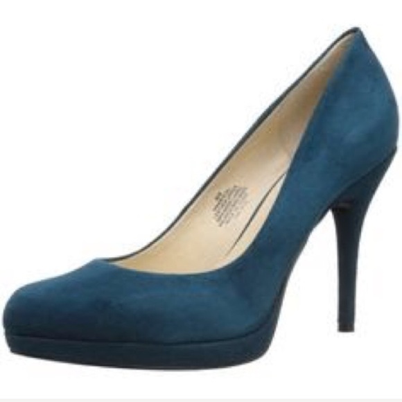 Nine West Shoes - Nine West teal suede platform pump